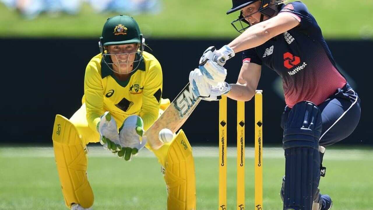 Australian keeper Alyssa Healy and England captain Heather Knight