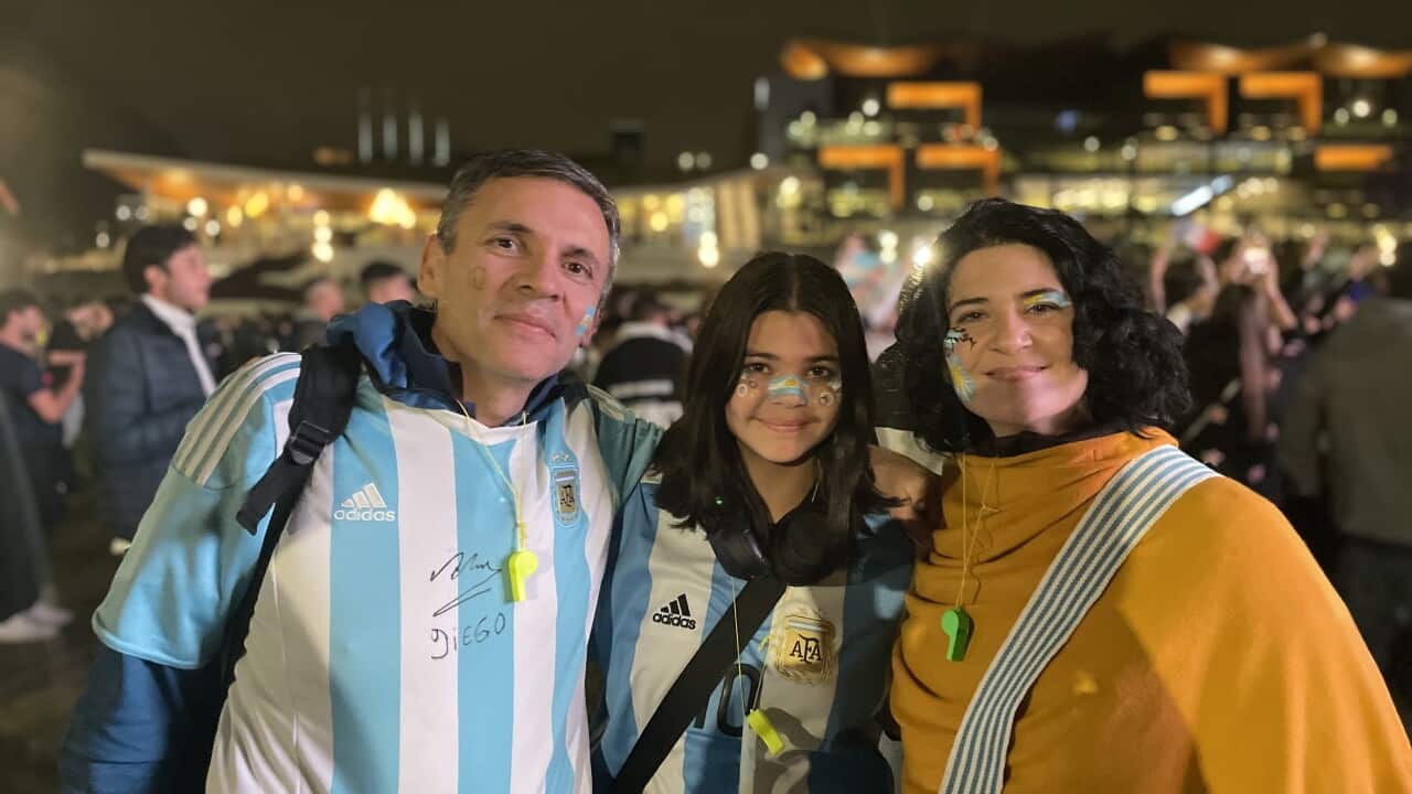 (L-R) Edgardo, his daughter Giuly and Laura in Sydney