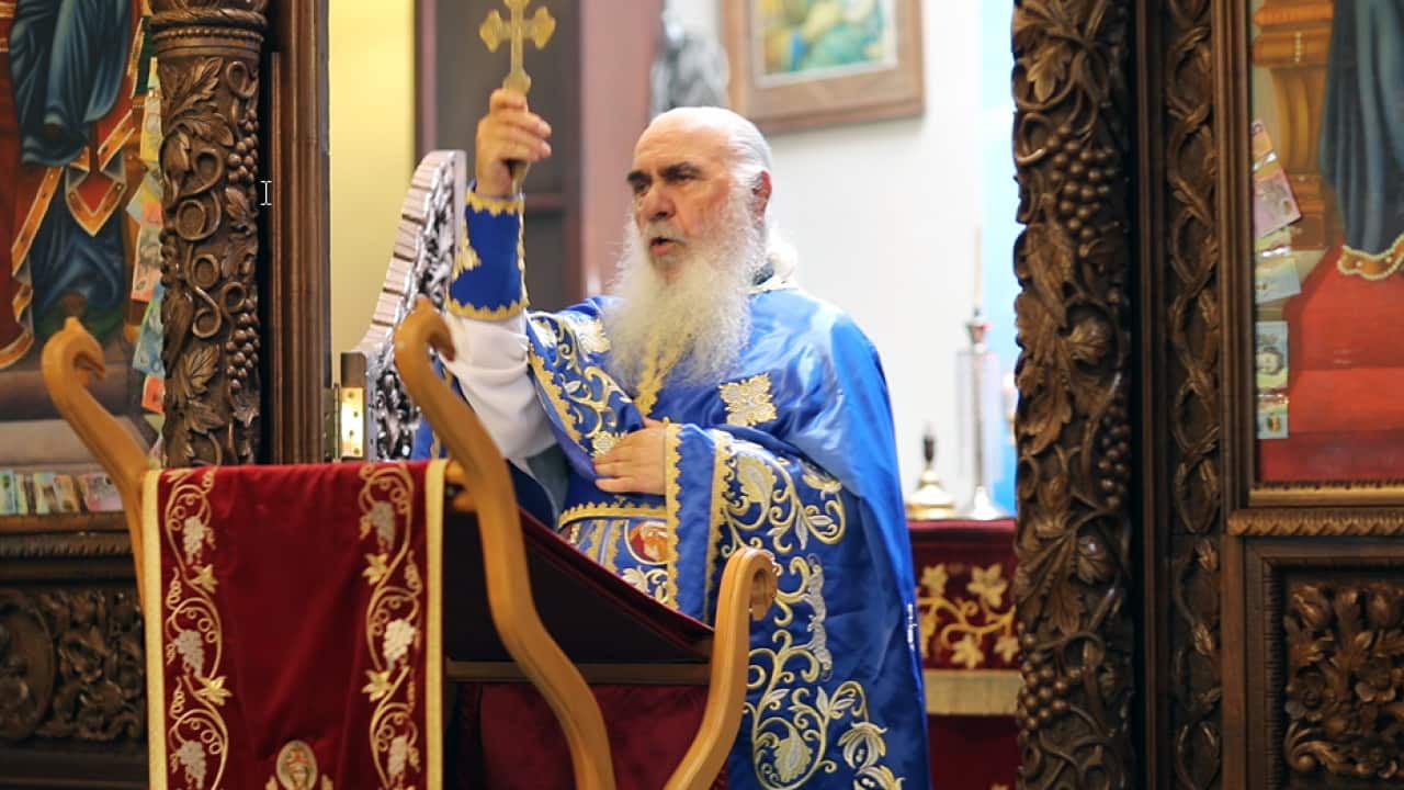 Rev.Naum Despotovski during Divine Liturgy at Macedonian Orthodox Crurch 'Sts Kiril and Metodij' in Sydney