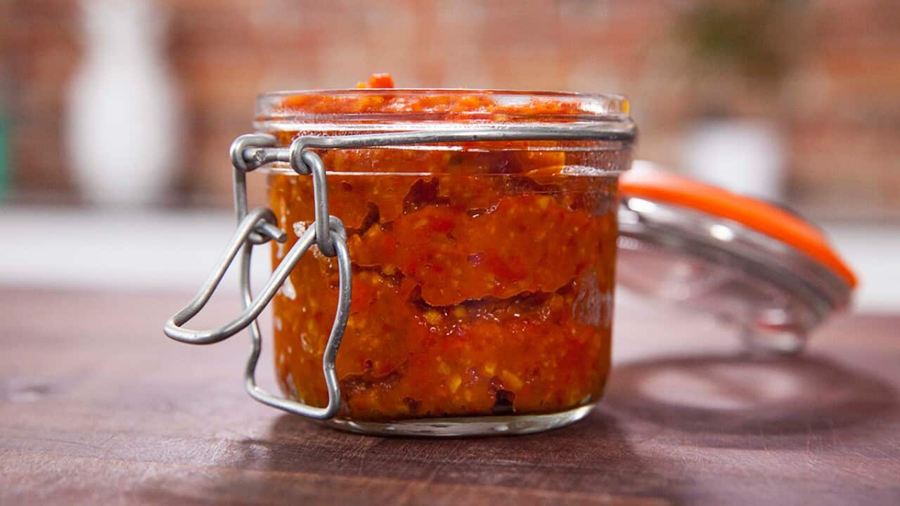Roasted red pepper, tomato and chilli chutney
