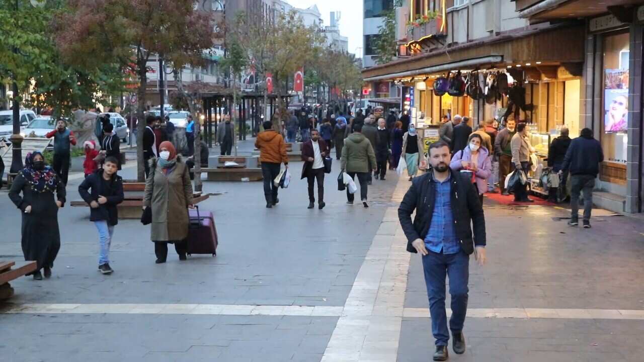 Şeqamekanî Amêd