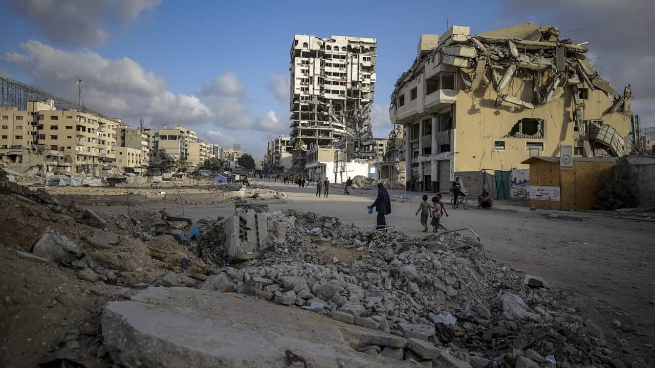 Daily life in destoyed Gaza City neighbourhoods