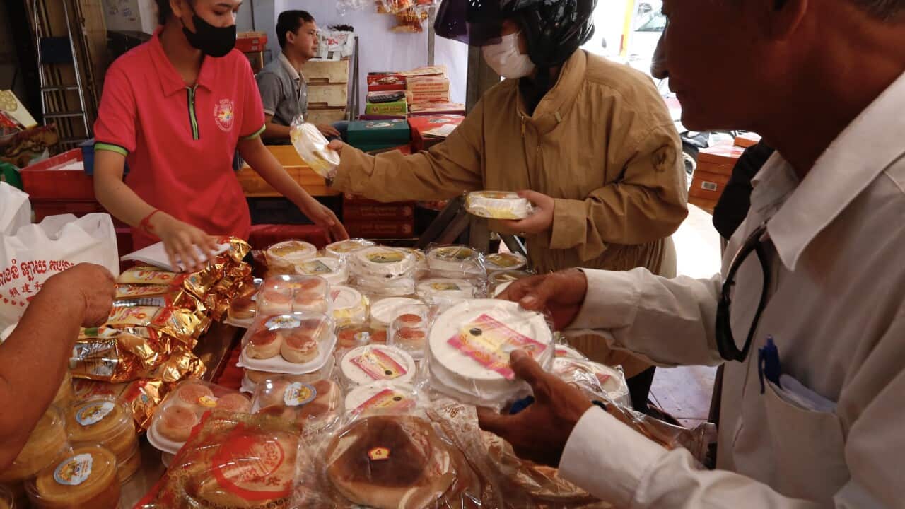 CAMBODIA CUSTOMS TRADITION MID-AUTUMN FESTIVAL