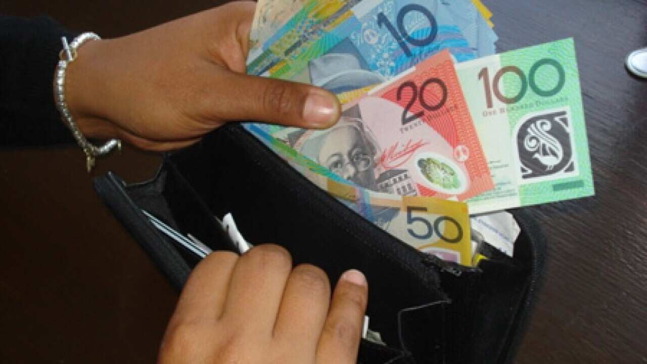 Cash_aussie_notes_sbs_543036192