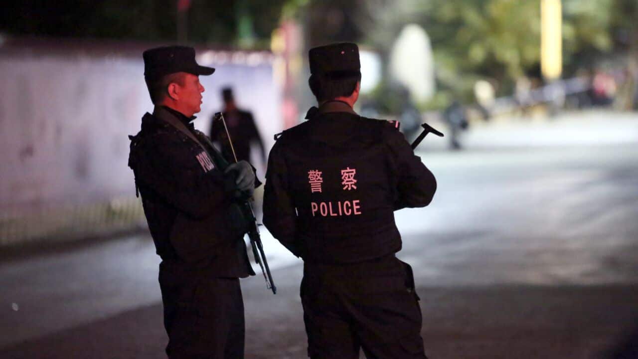 Police_china.jpg