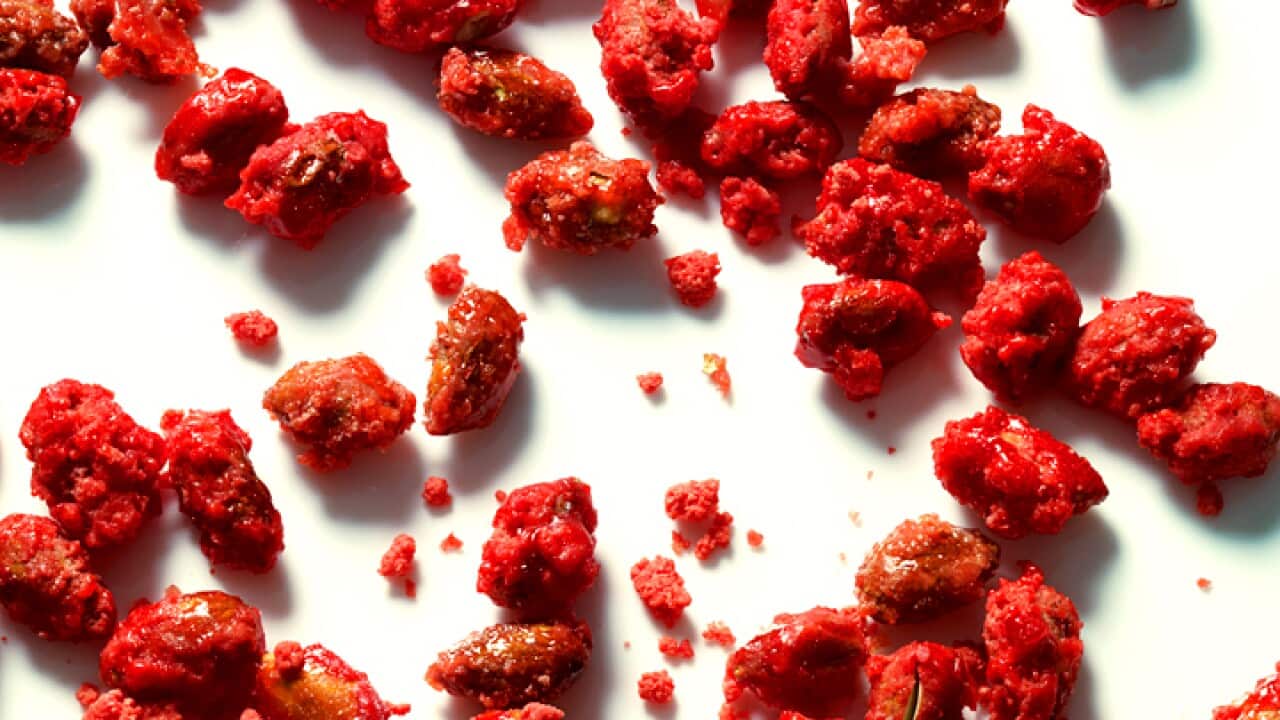 Pink_sugared_almonds.jpg