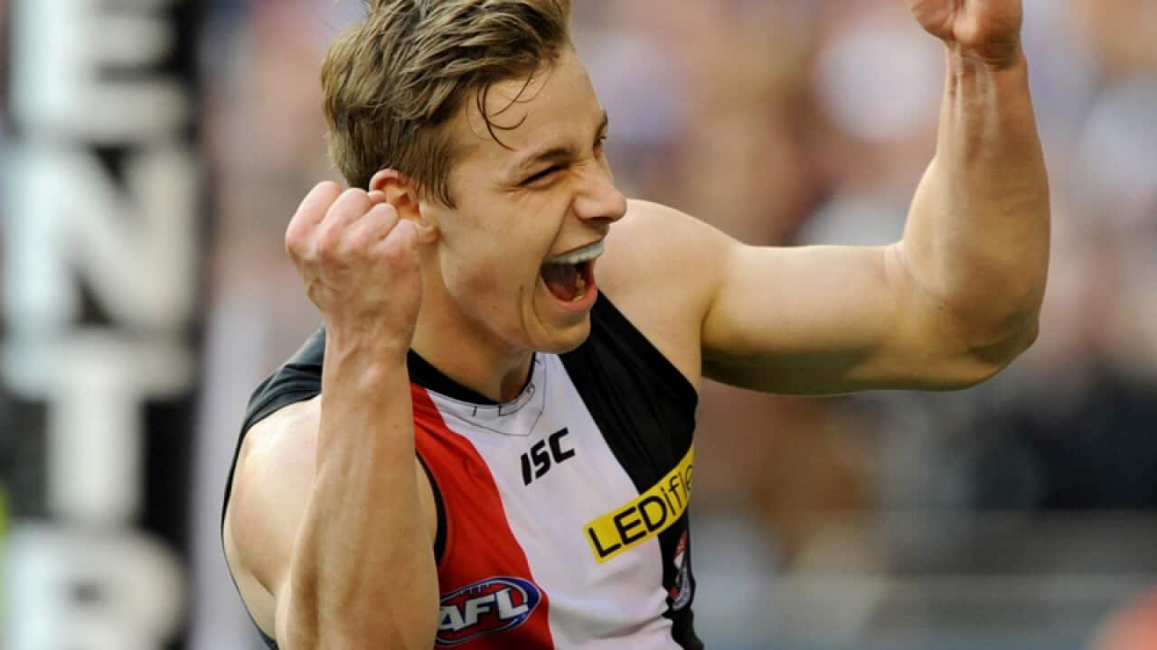Tom Curren of St Kilda celebrates after kicking a goal