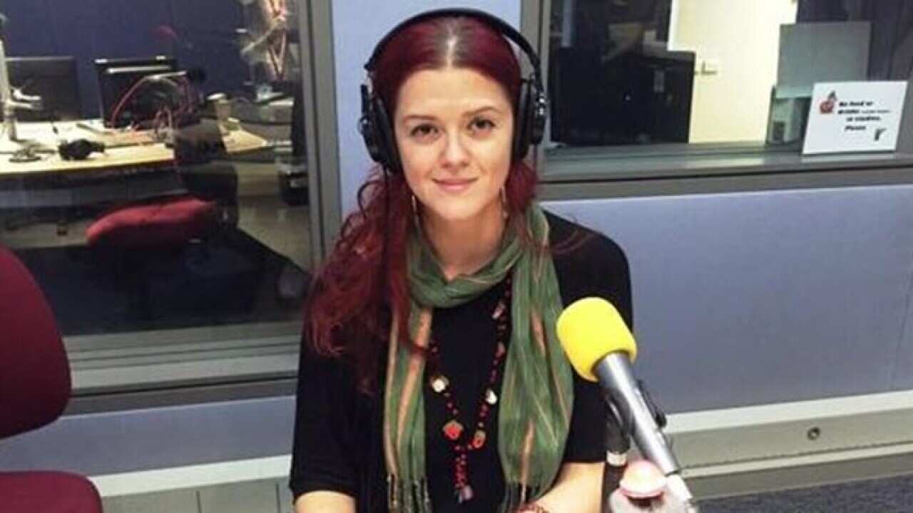 NELA TRIFKOVIC FOTO.jpg