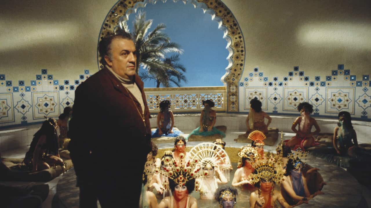 Federico Fellini sul set di Amarcord