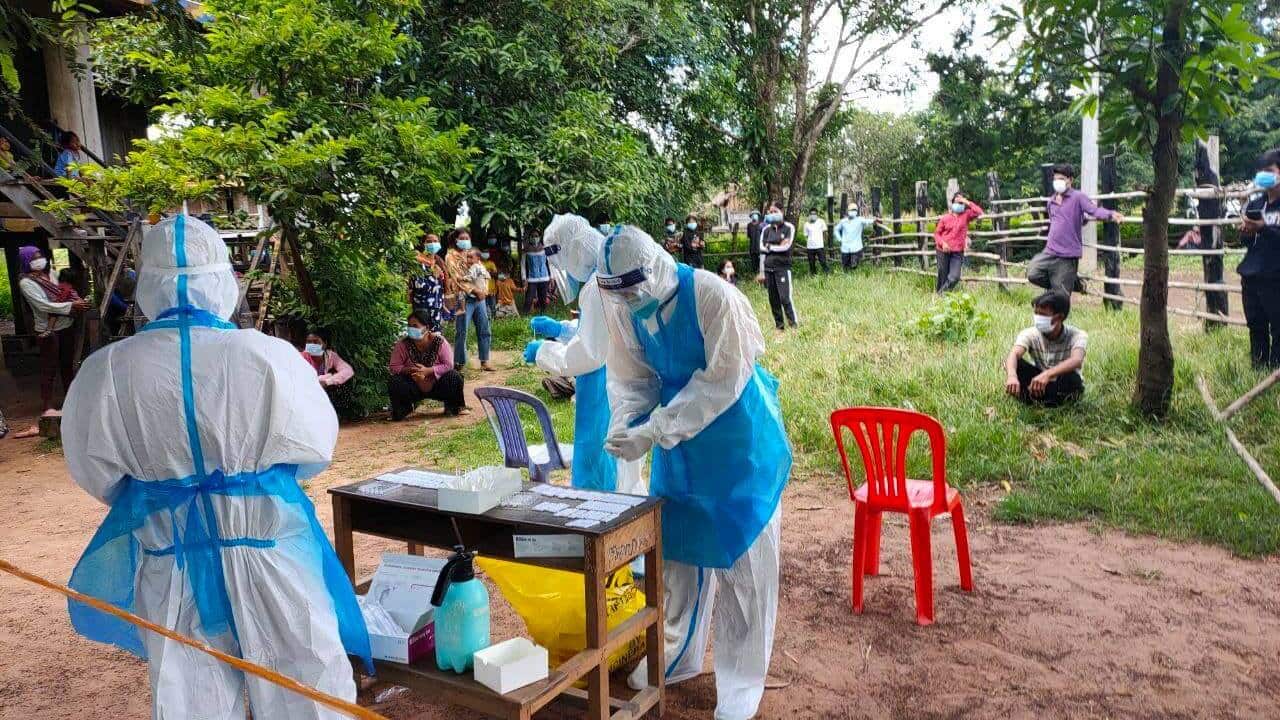 Covid-19 test for Cambodia workers from Thailand