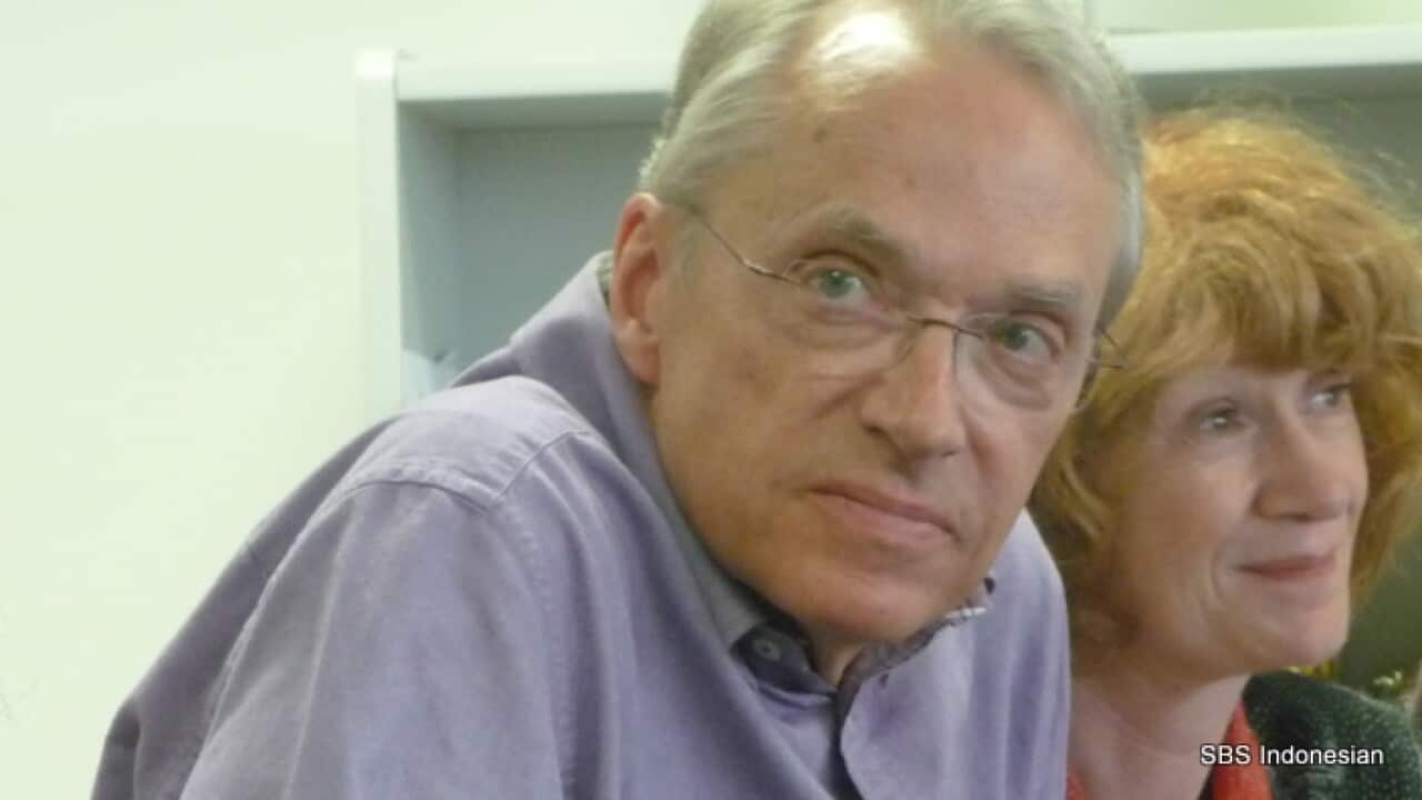 Prof Merle Ricklefs at a gathering in Monash University, Melb Nov 2012.
