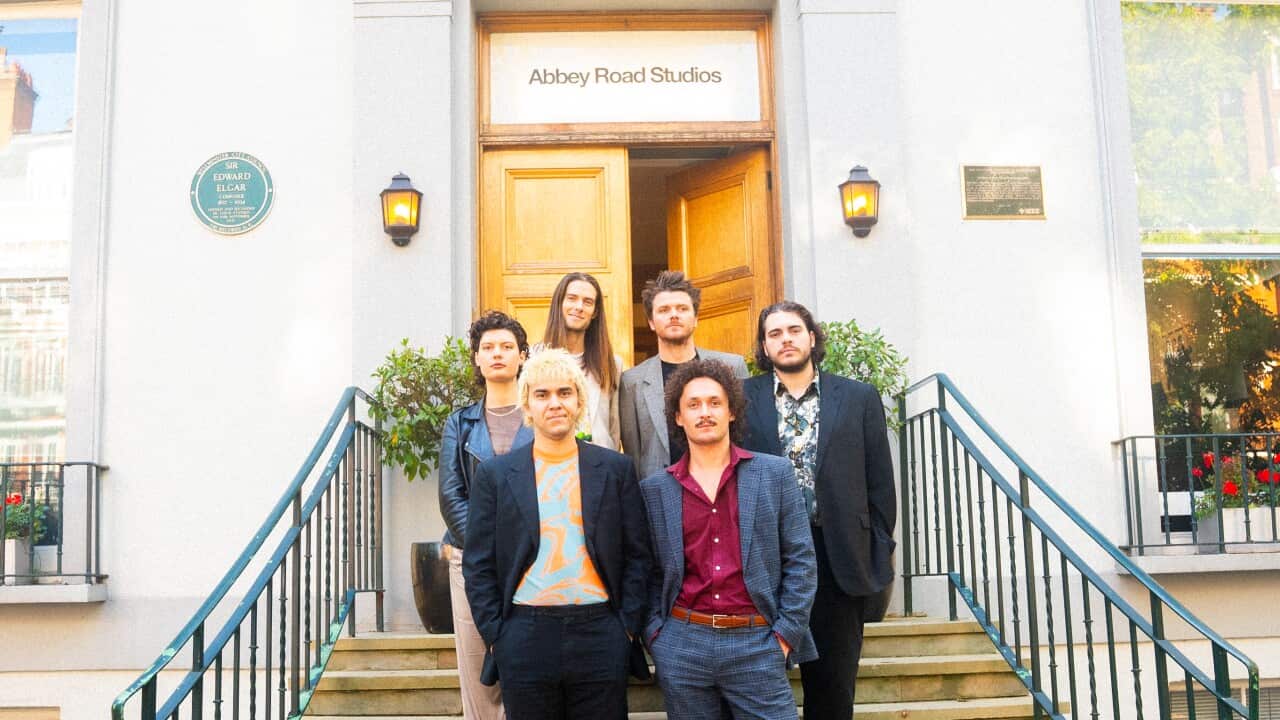 _Press shot_Selve - S1 Breaking Into Heaven album announce - by Joshua Tate.jpg