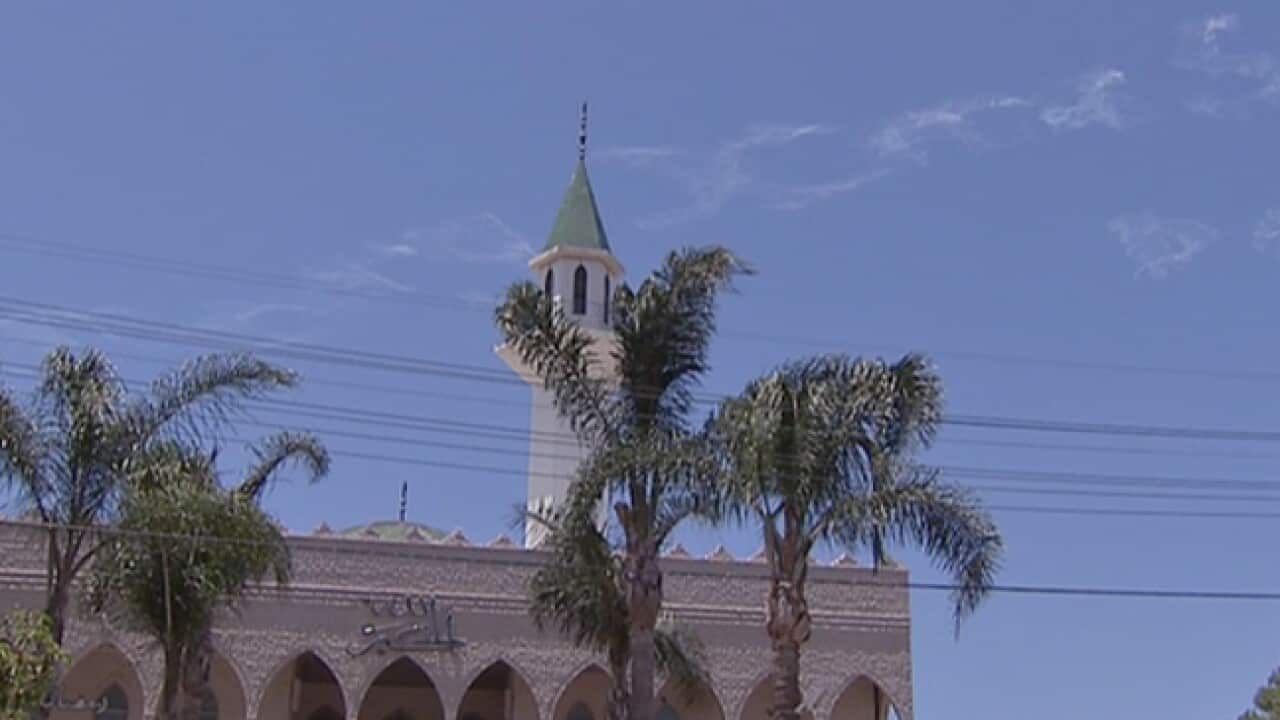 lakemba_mosque_sky_write_sbs_121223_b_2004577742