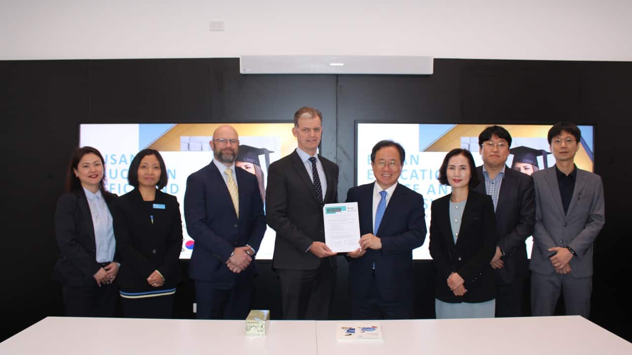 Mr Kim Seok-joon, the Governor of the Busan office of Education with TAFE NSW delegation