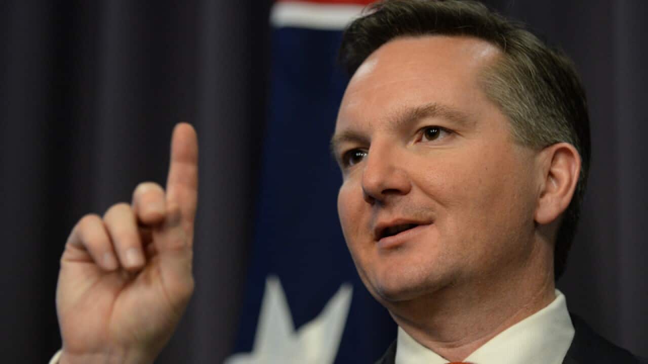 Labor ups deficit as economy weakens