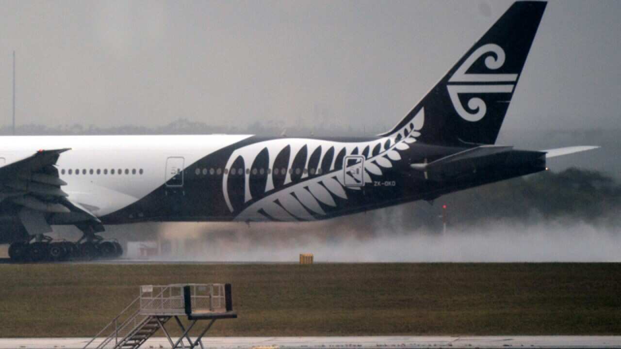 Air New Zealand jetliner.