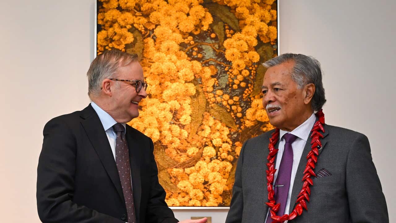 Anthony Albanese talks with Pacific Islands Forum secretary-general Henry Puna.