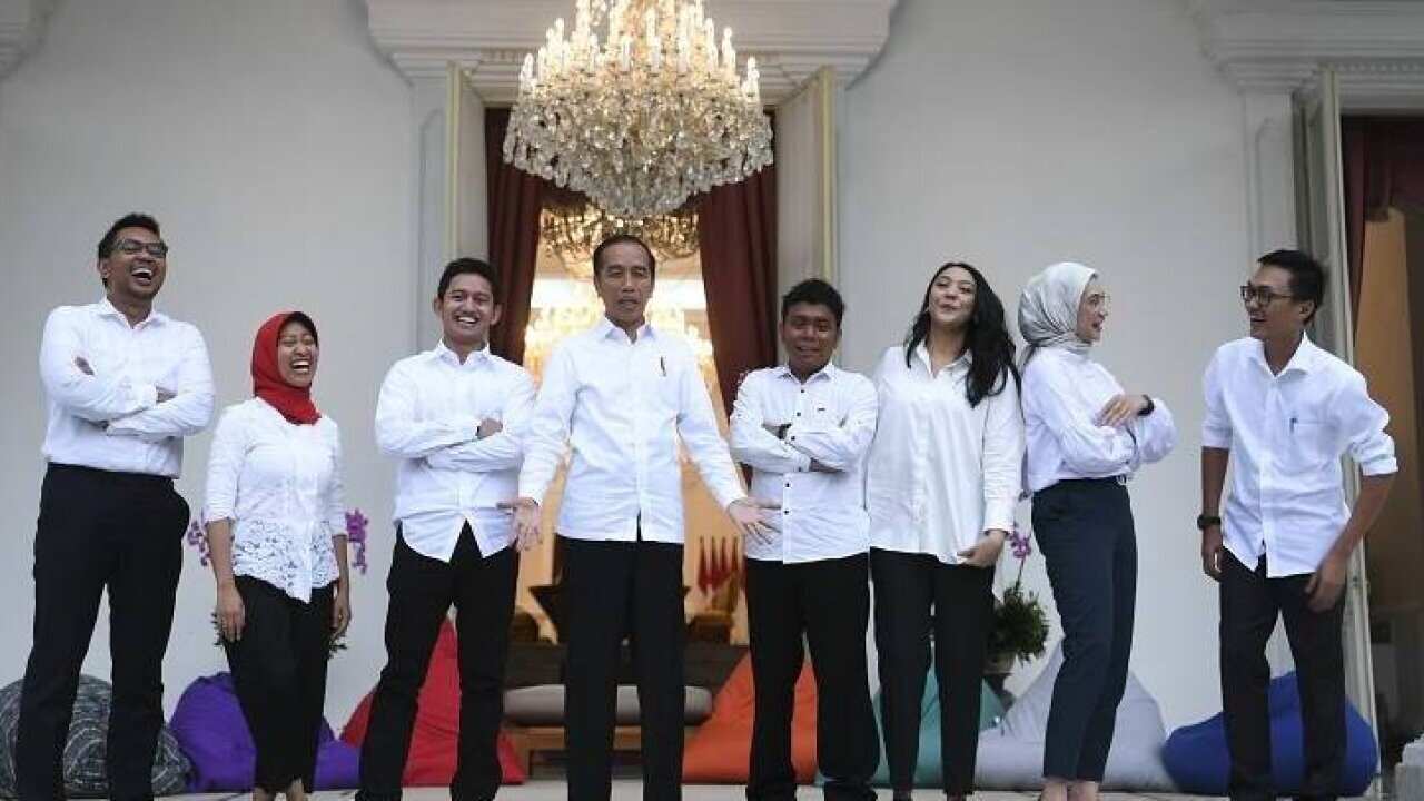 Presiden Joko Widodo introduces 7 special millennial staff in the middle yard of the Independence Palace, Thu 21 Nov 2019.