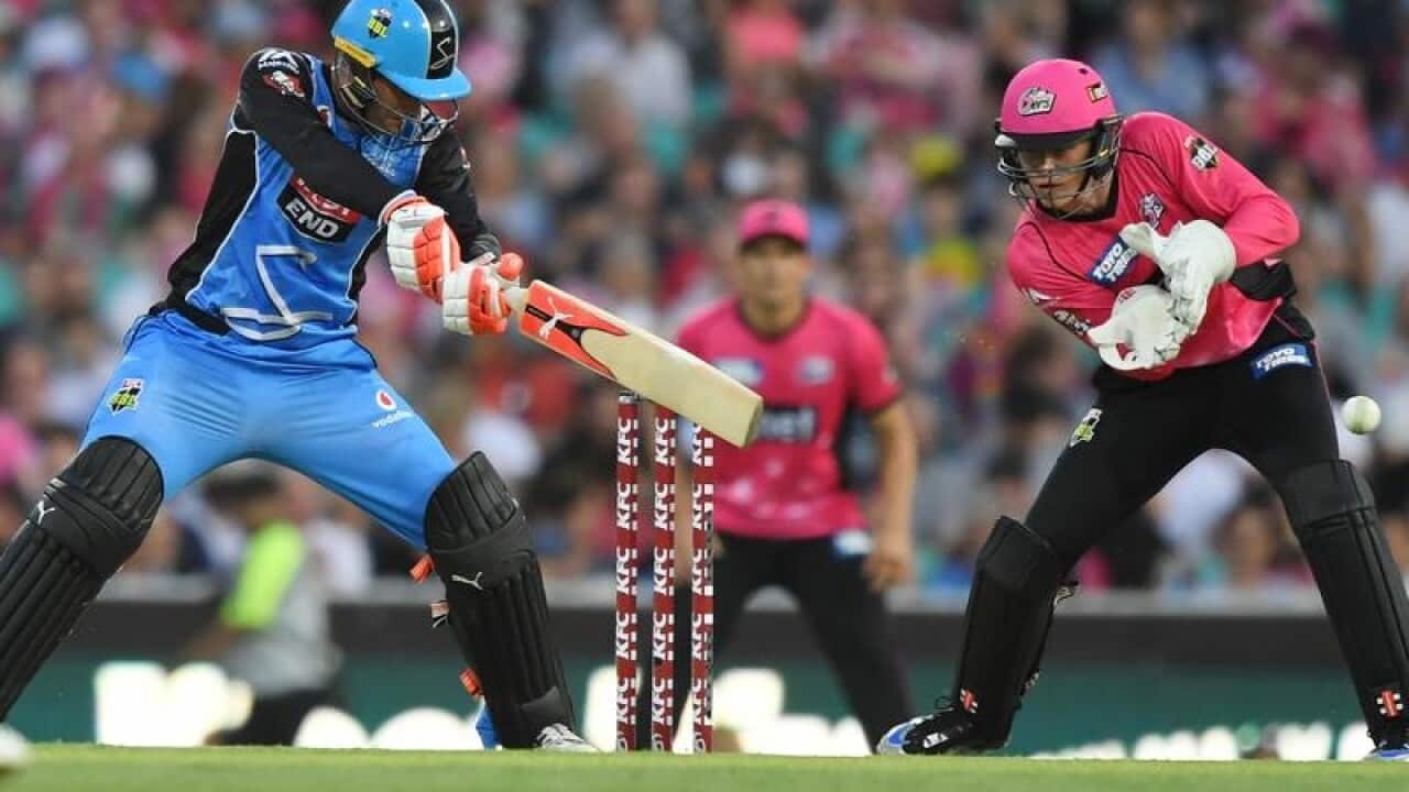 Alex Carey of the Strikers