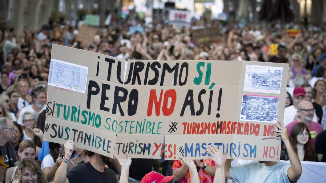 TOPSHOT-SPAIN-TOURISM-DEMO