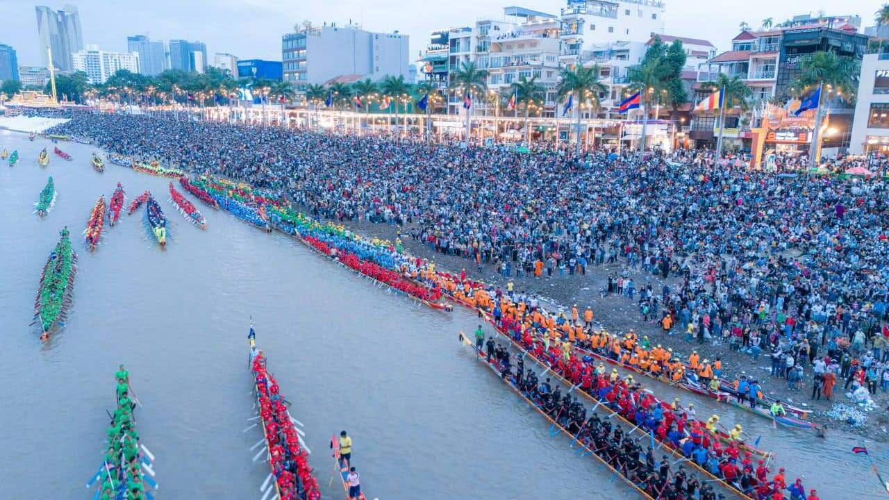 Boat racing in Water Festival in Cambodia 2023 - STPM.jpg