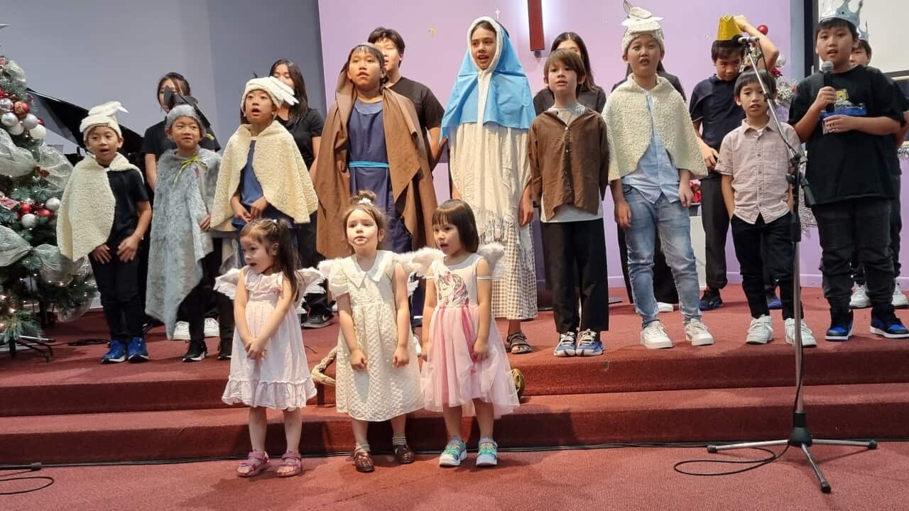 09- Hoạt cảnh Light in the Darkness.jpg