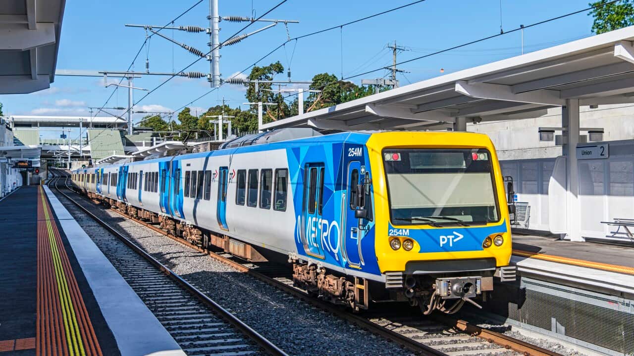 Melbourne's new Union Station with a Belgrave/Lilydale service departing Platform 2