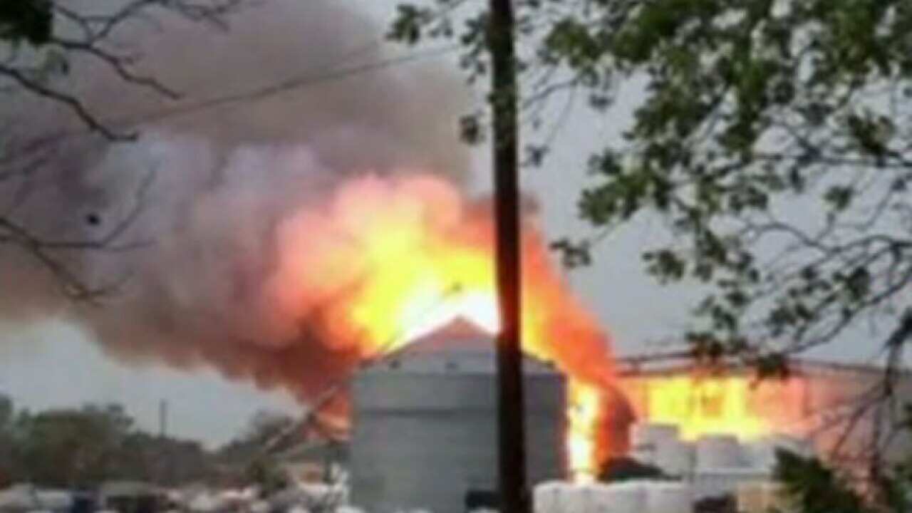 waco_explosion_130418_KWTX_1993850182