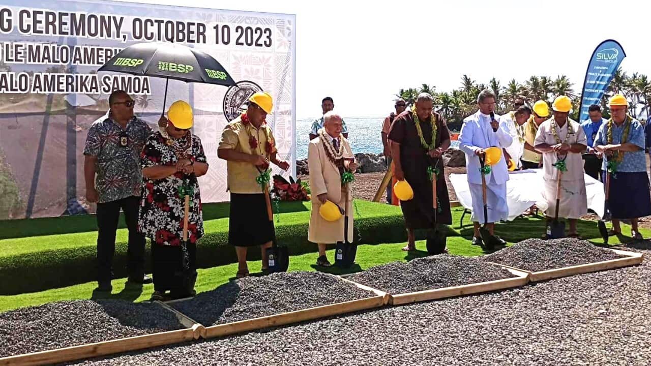 Suaina o le 'ele'ele o le fanua e fausia ai le ofisa o Amerika Samoa i Apia.jpg