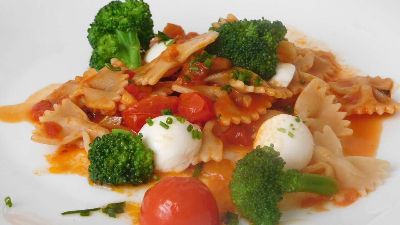 Pasta with broccoli and cheese