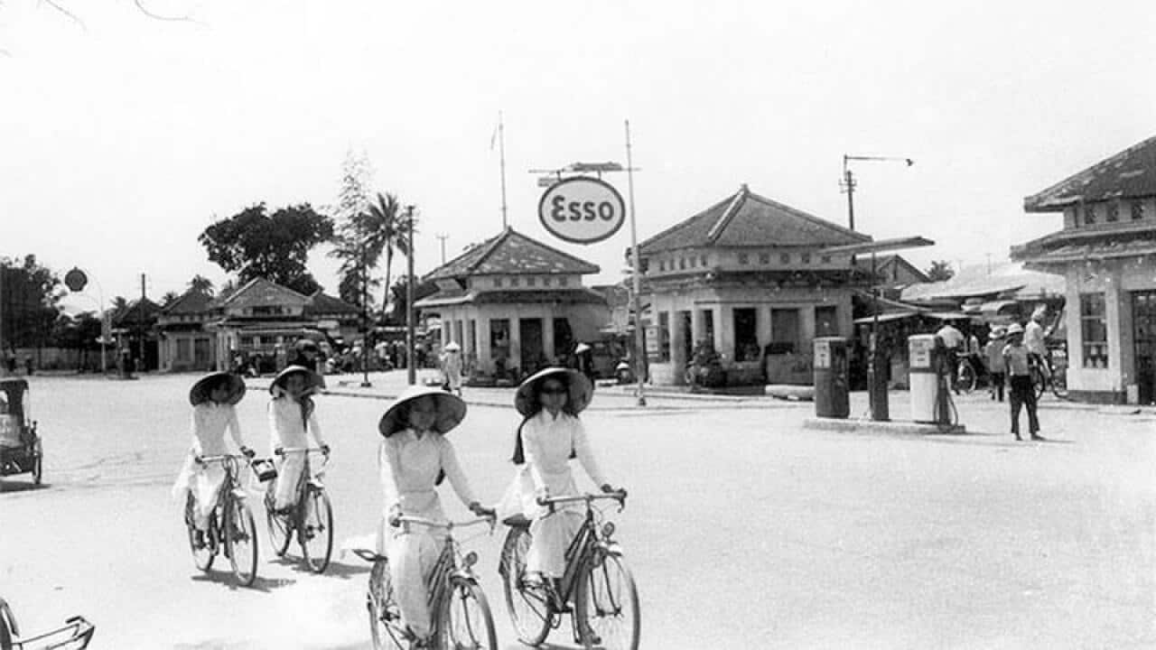 Ngày Xưa Huế có con đường trắng...