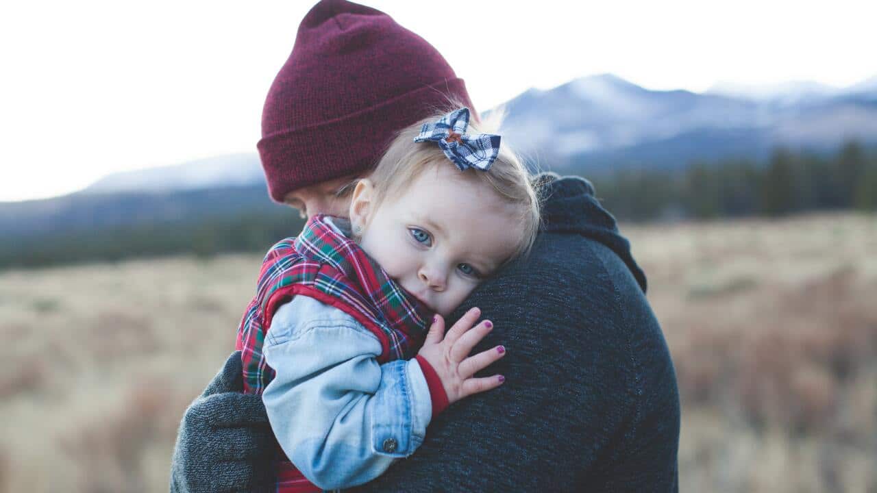 Dad and daughter — Pixabay/StockSnap