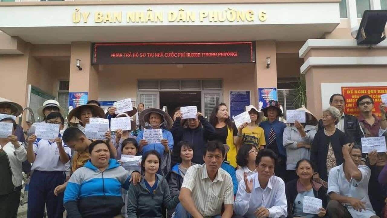 Người dân VRLH yêu cầu chính quyền đối thoại với dân