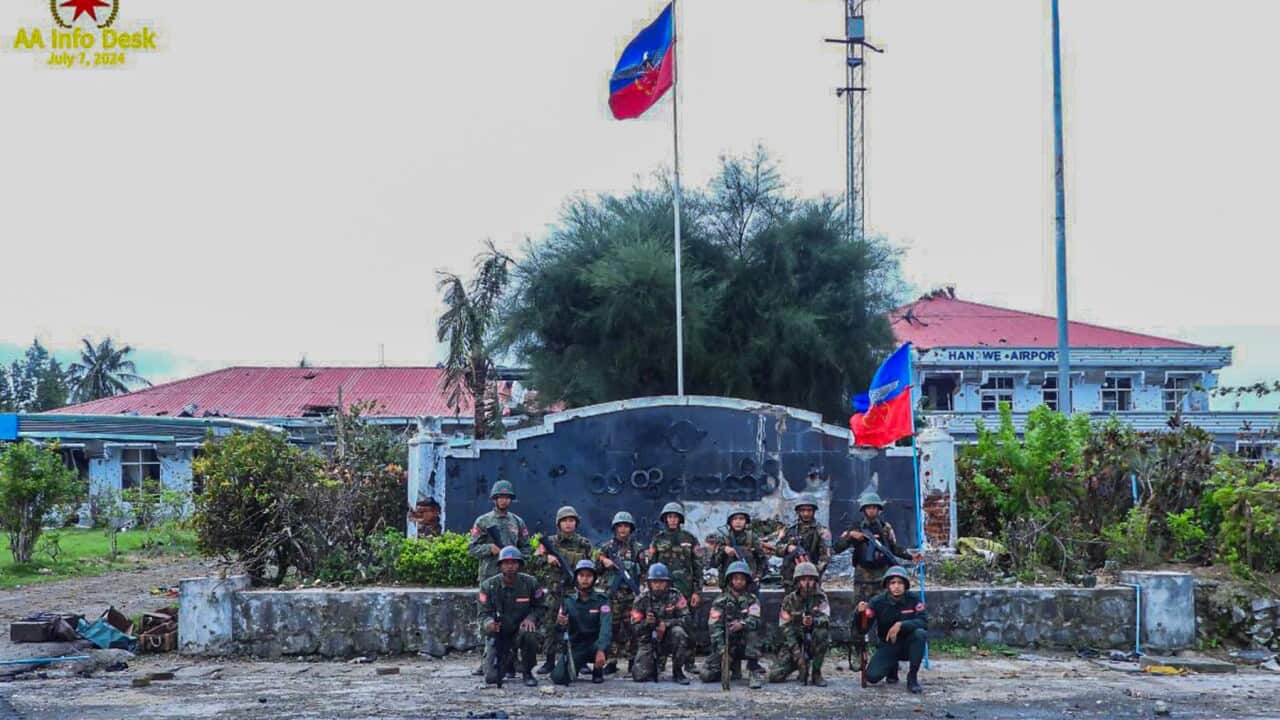 သံတွဲလေဆိပ်ကို AA သိမ်းပိုက်ထားစဉ်.jpg