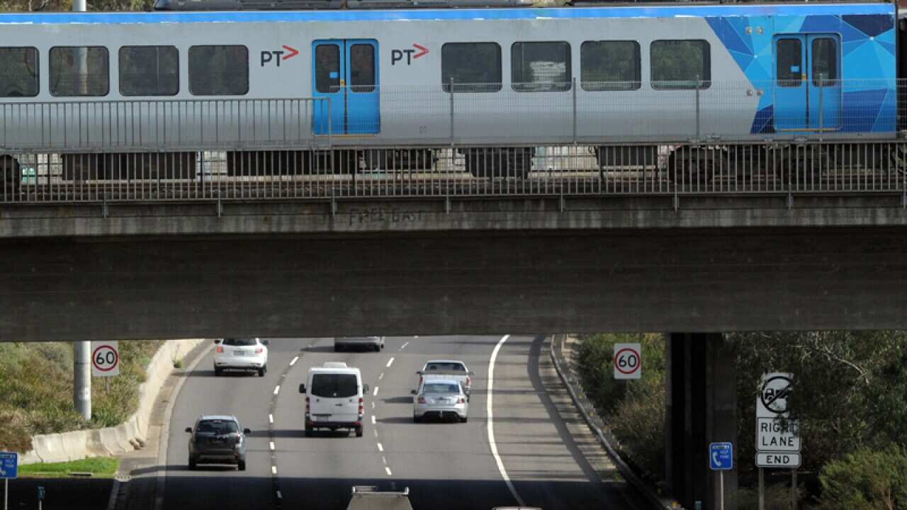 Abbott to consider Vic transport in break SBS News