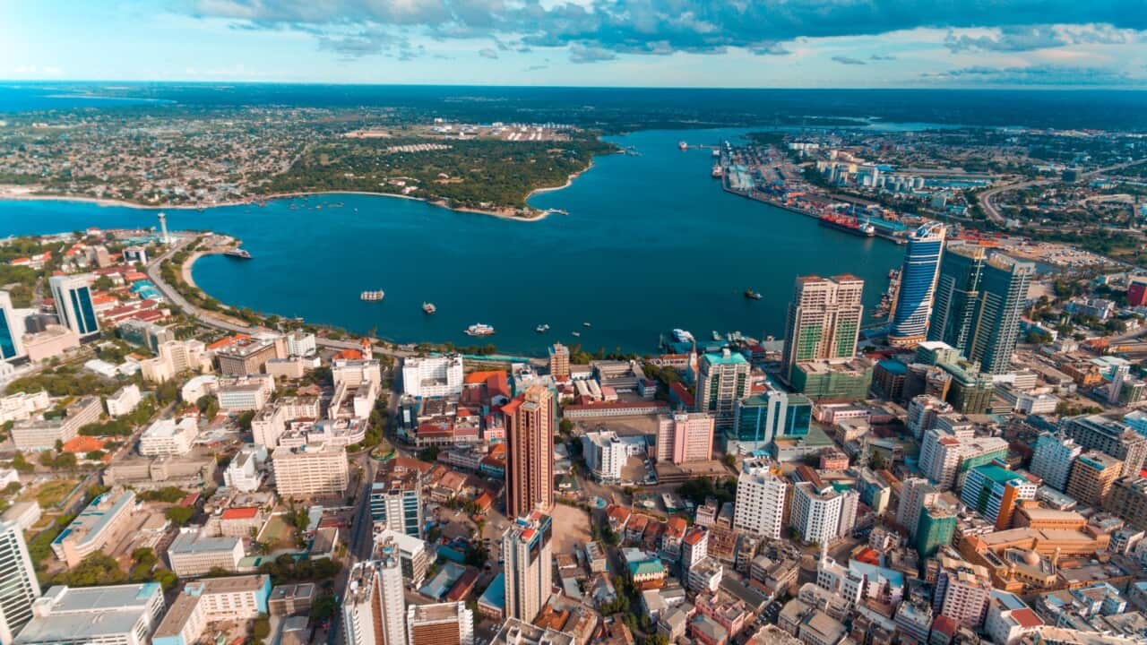 Sehemu ya mji na bandari ya Dar es Salaam kutoka angani