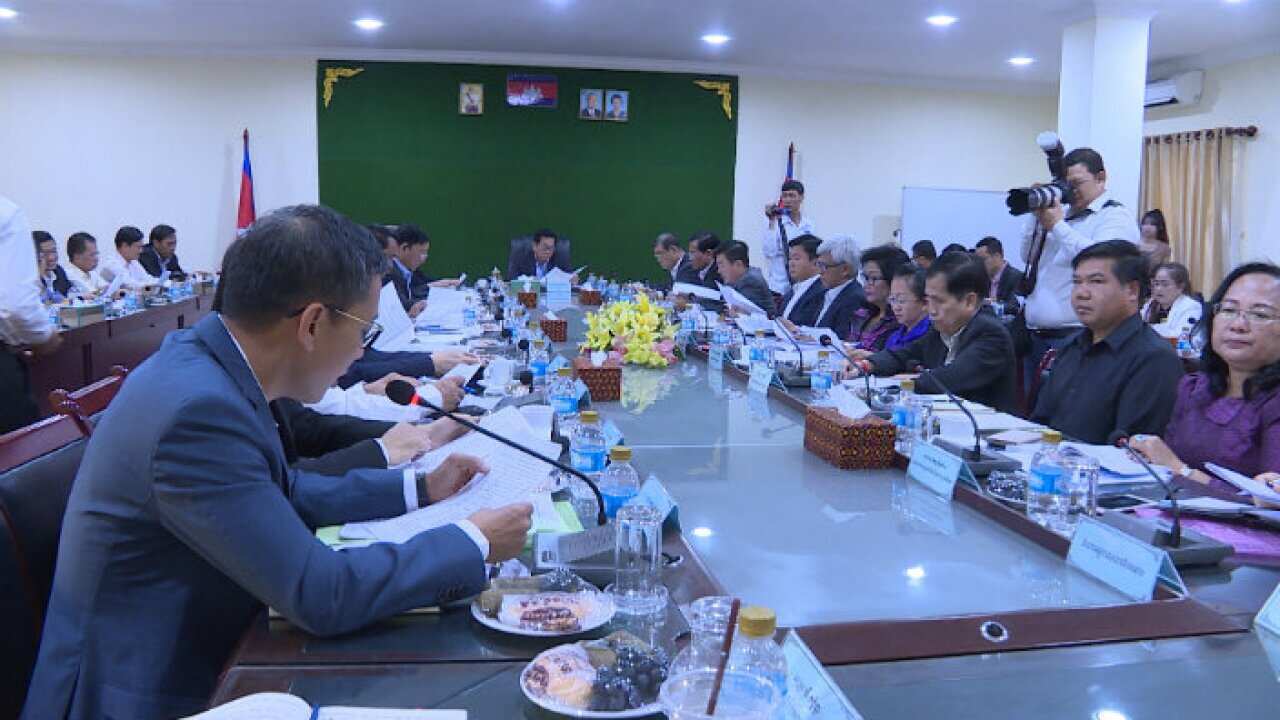 Cambodia Ministry of Labor set up a joint committee to investigate workers fainting issues