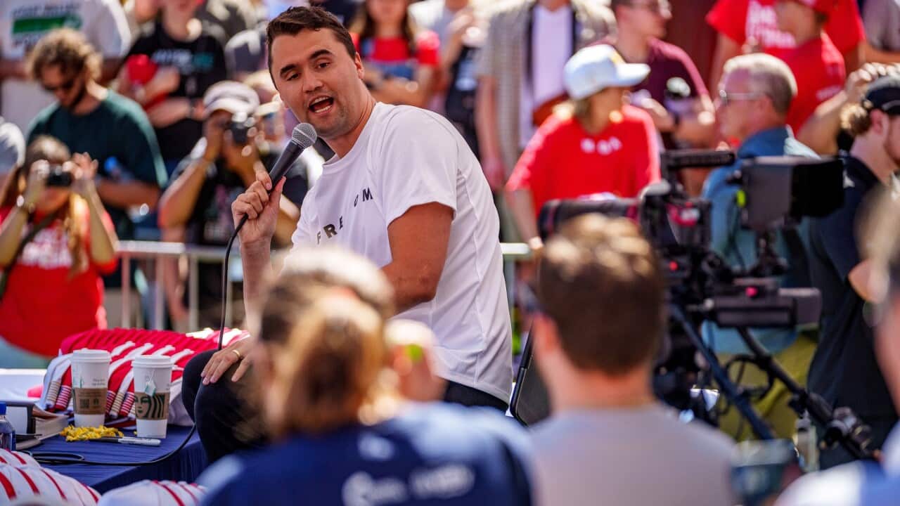 Charlie Kirk durante il discorso che stava tenendo alla Utah Valley University il 10 settembre prima del suo assassinio.