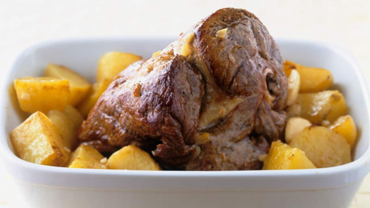 StockFood_380840-meat-and-potatoesRE_299100932