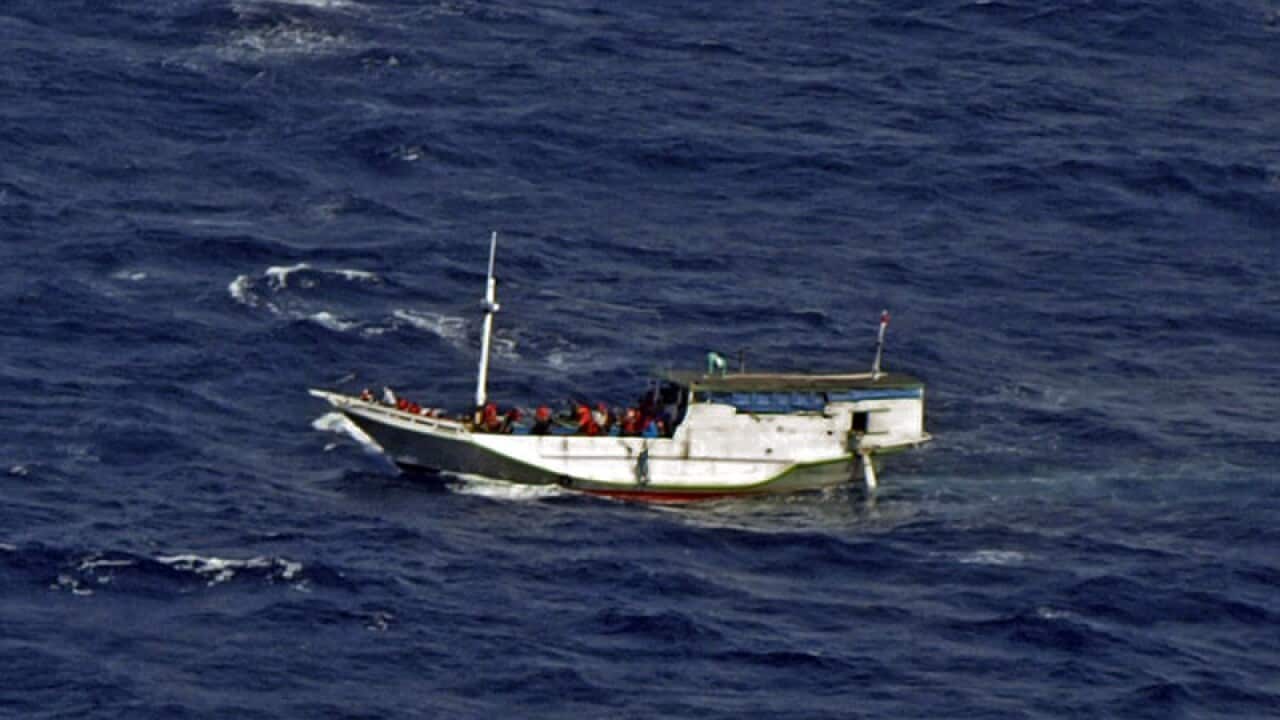 Rough seas hamper rescue of asylum boat