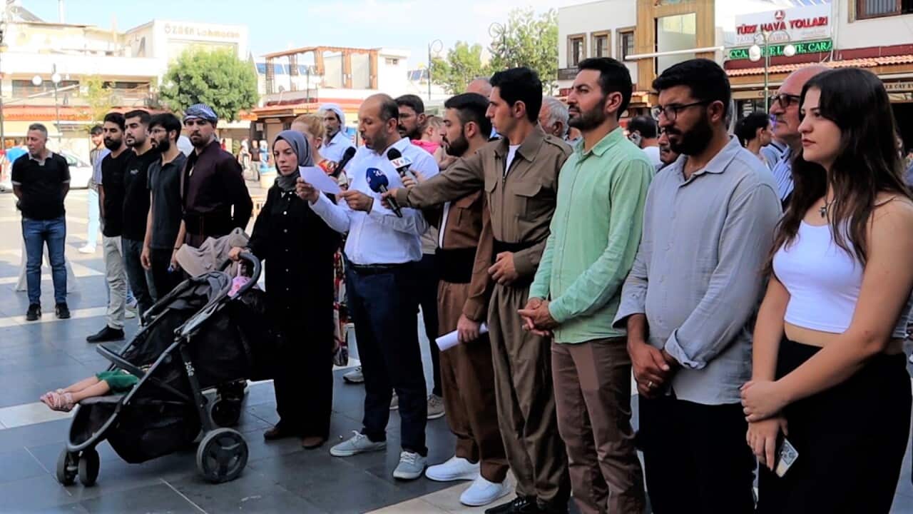 Evin Azad digel derguşa xwe Zinê daxuyaniyê dide.jpg