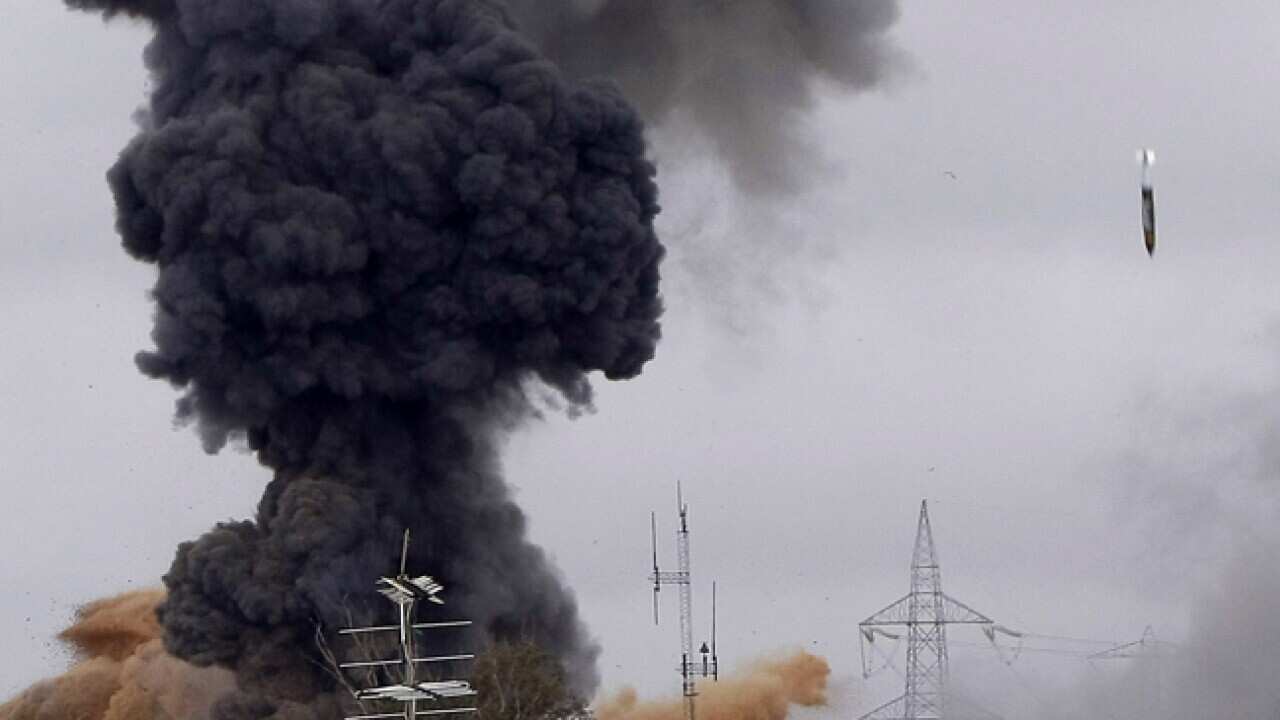 NATO-Bomb_Libya_file_230411_B_AAP_1550916478