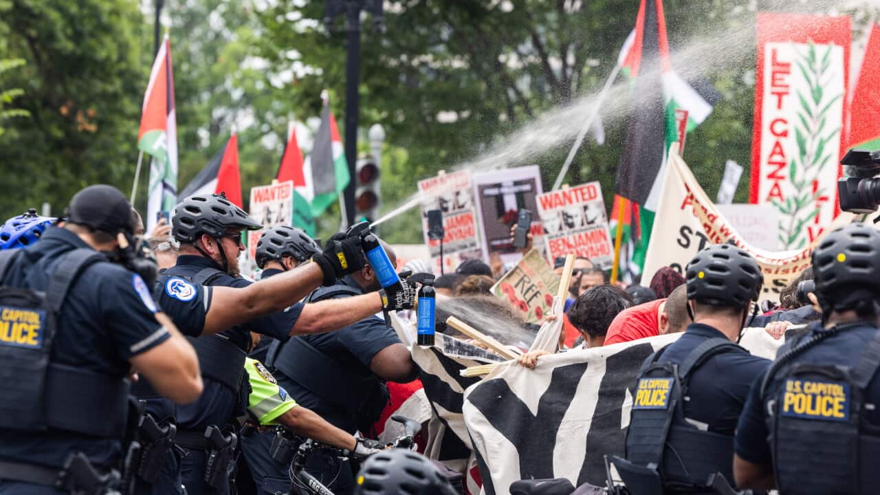 Protesters pepper sprayed at rally over Benjamin Netanyahu’s US Congress speech Protesters pepper sprayed at rally over Benjamin Netanyahu’s US Congress speech