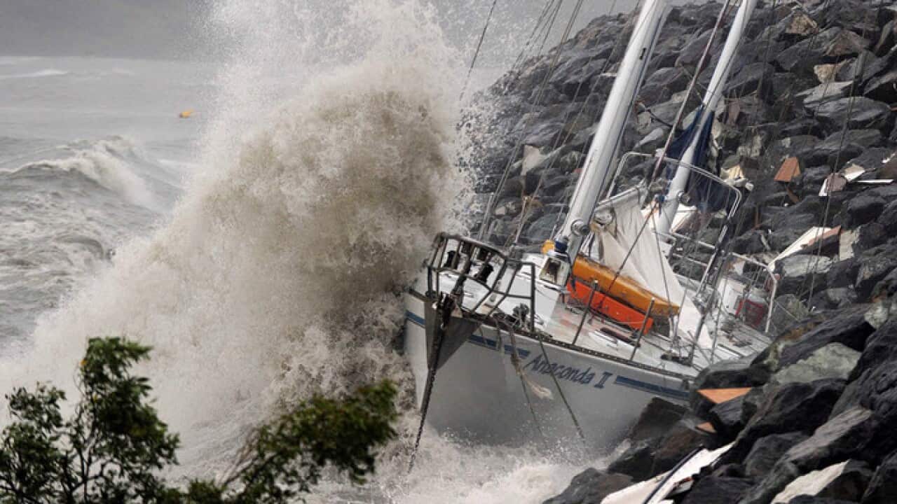 Cyclon Debbie hits Australia