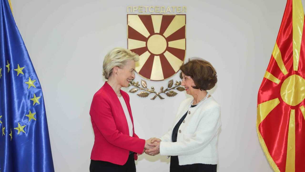 Fon Der Kayen & Siljanovska.jpg