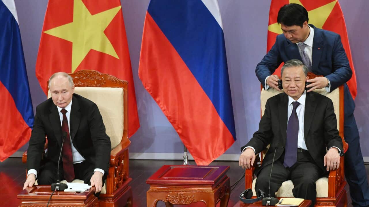 Vladimir Putin signs deals with Vietnam in bid to strengthen ties in Asia Vladimir Putin signs deals with Vietnam in bid to strengthen ties in Asia