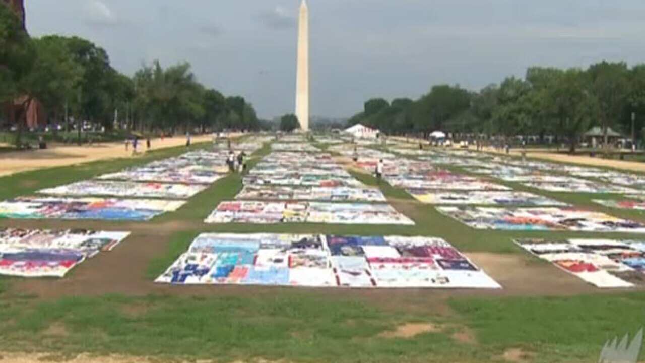 aids_quilt_250712_sbs_157645742