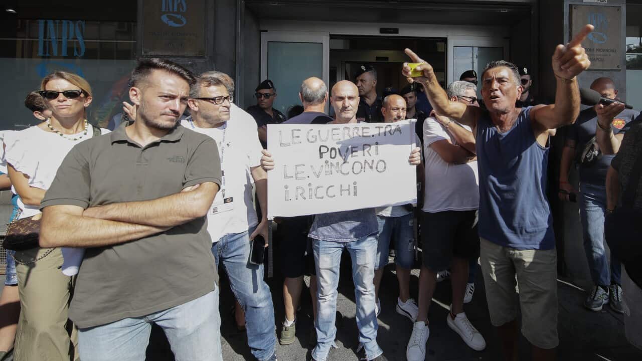 Protest by a group of people and Potere al Popolo outside the INPS headquarters in Naples for the suspension of the basic income