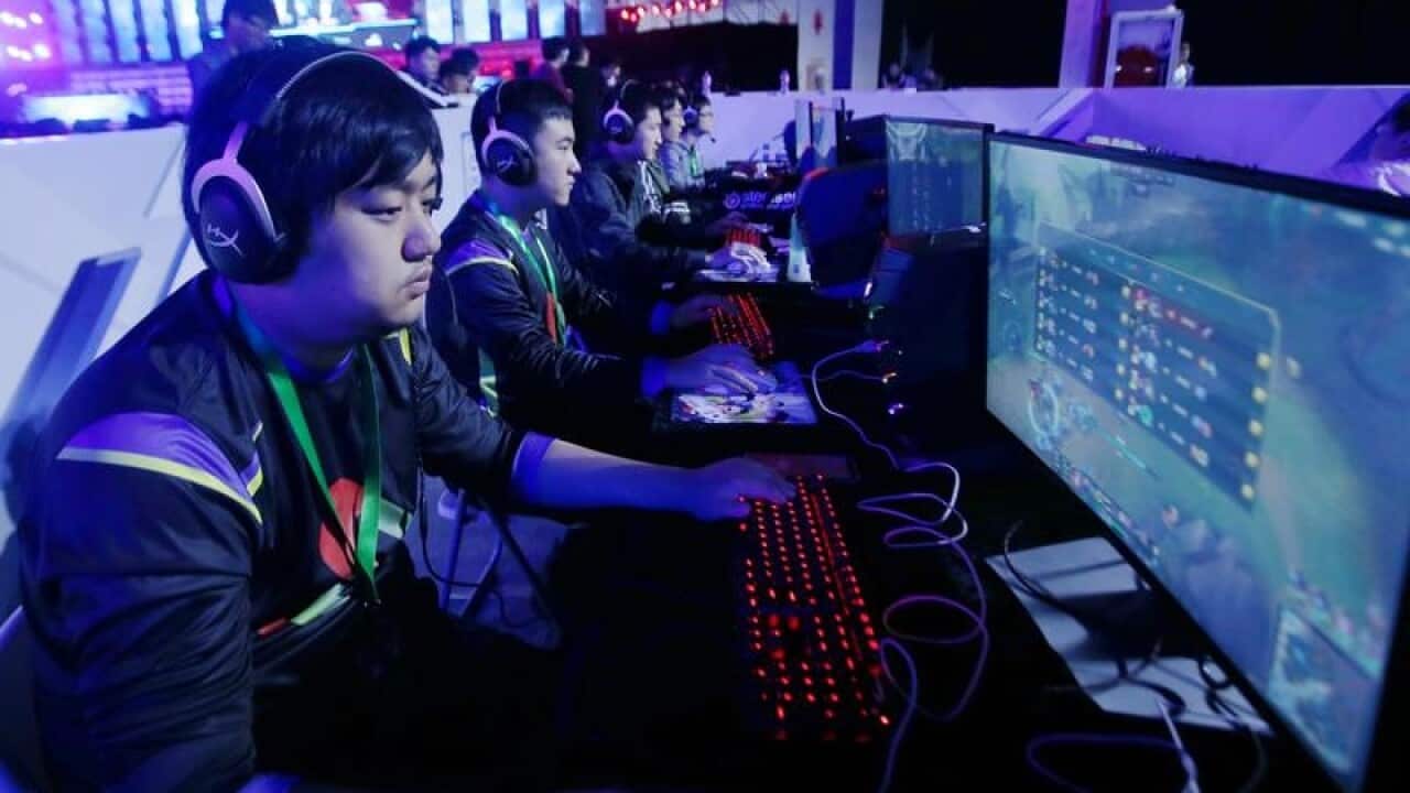 League of Legends players