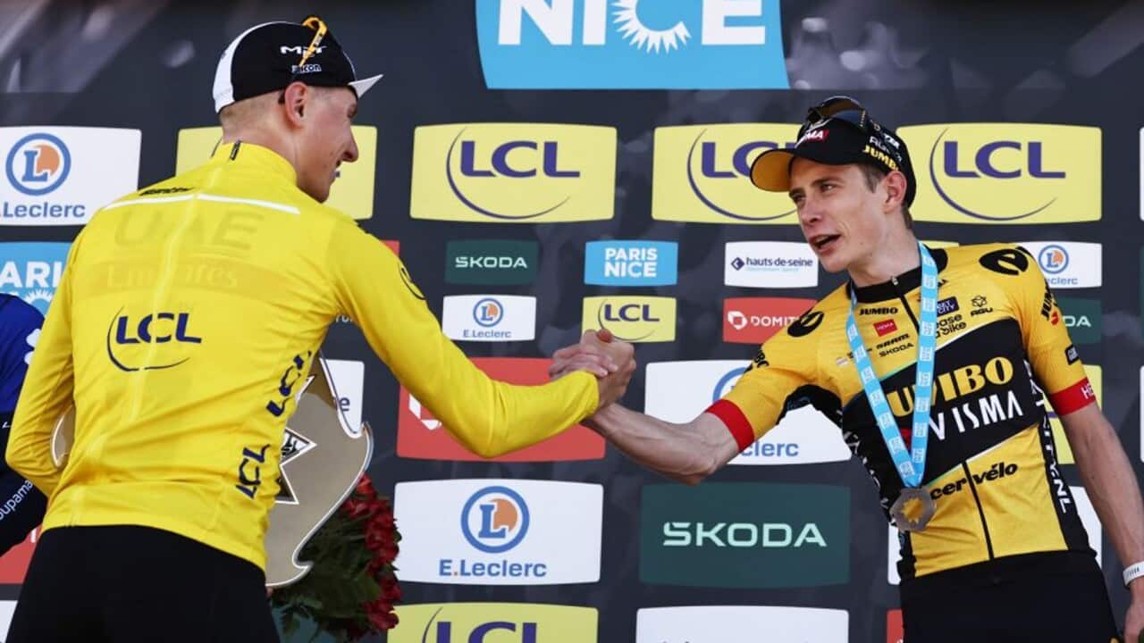 Jonas Vingegaard (R) congratulates Tadej Pogacar after the 2023 edition of Paris-Nice